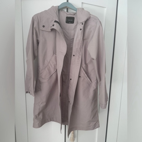 Everlane Light Tan Hooded Trench Coat - Picture 3 of 3